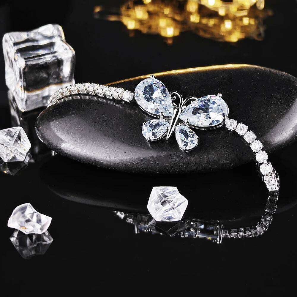 2024 New Arrival Most Popular Luxury Butterfly Fashion Bracelet Bangle for Women Wedding Anniversary Gift Jewelry S8417 Z260313