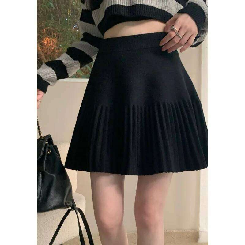 Korean version sweet knitted women's new spring and autumn high waisted elastic temperament pleated skirt Z260314