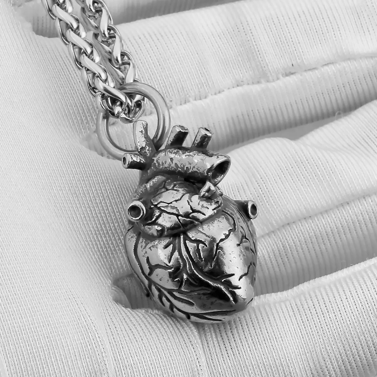 Fashion Minimalist Heart Necklace Men Women Punk Hip Hop Pendant Necklace Vintage Charm Stainless Steel Jewelry 260312