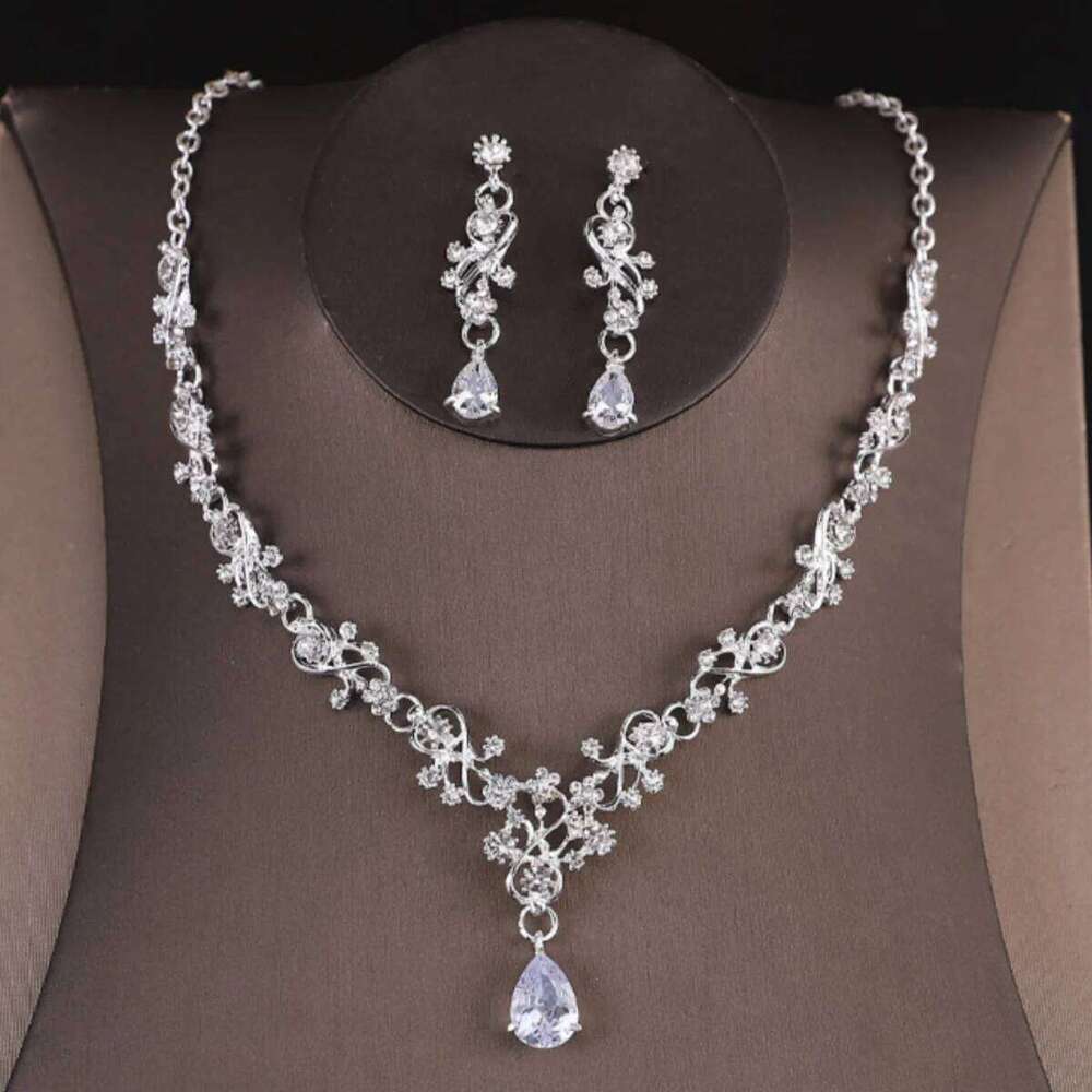 3pcs women's fashionable jewelry set with rhinestones, zircon, water droplets, necklace, earrings, wedding dress accessories Z260313