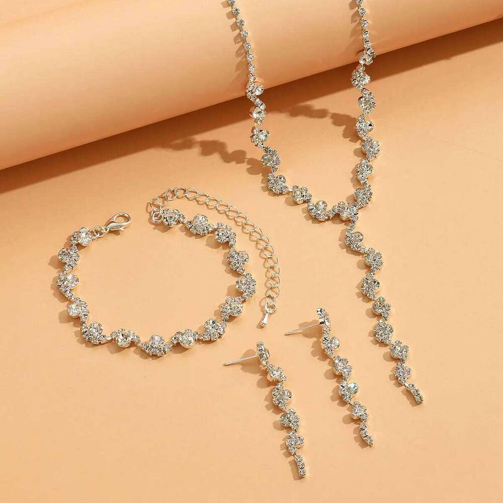 4 pieces of women's European and American fashion jewelry set, rhinestone necklace, bracelet, earrings, bride's wedding dress ac Z260313