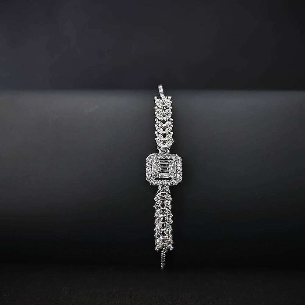 New Luxury Rectangle Charm Silver Color On Hand Bracelet For Women Wedding Girl Gift Wholesale S7974 Z260313