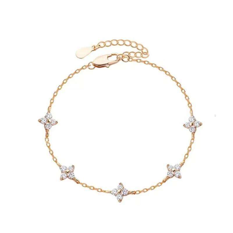 New Luxury Brand Temperament Four Leaf Flower Bracelet for Women Charm Gold Color Stainless Steel Korea Bangle Jewelry Colorfast Z260313