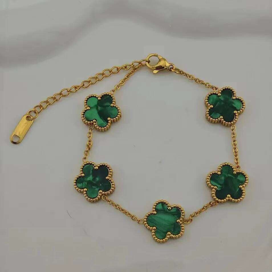 18k Gold Plated Lucky Five-Leaf Flower Stainless Steel Bracelet Women's Exquisite Five-Pointed Star Luxury Party Jewelry Gift Z260313