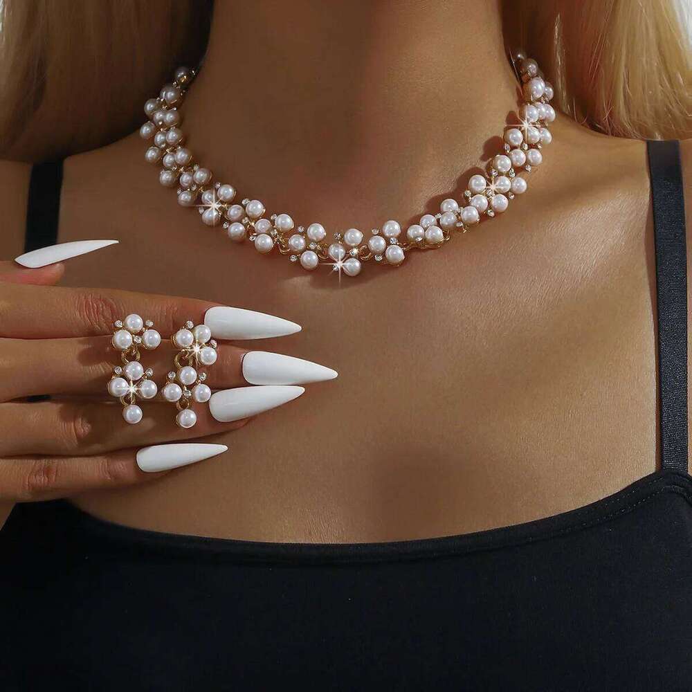 3 pieces of fashionable trendy women's sparkling pearl set, rhinestone necklace, earrings, party and banquet accessories Z260313