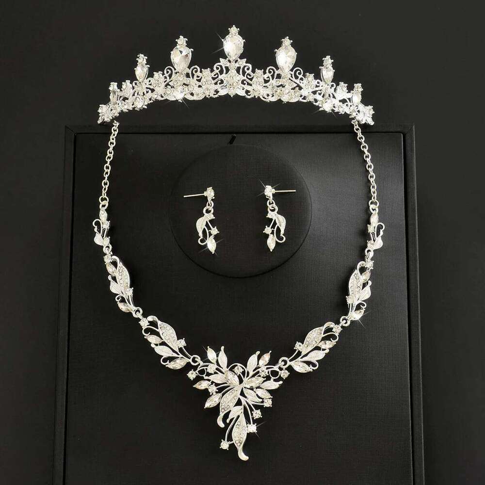 4PC Women's Fashion Sparkling Necklace Earrings Crown Jewelry Set Light Luxury Style Suitable for Wedding, Party, Festival Gifts Z260313