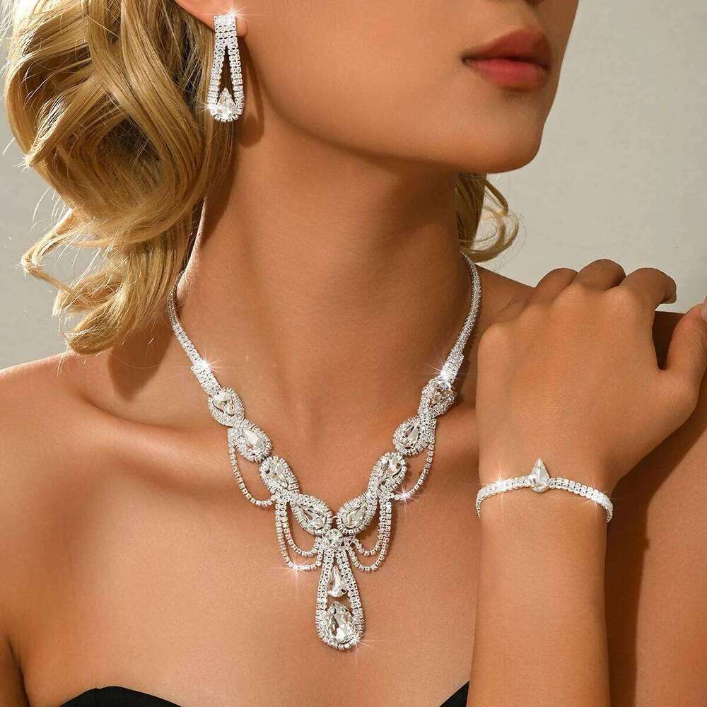 Heavy industry diamond studded retro French exquisite necklace, earrings, bracelet, three piece set with accessories Z260313