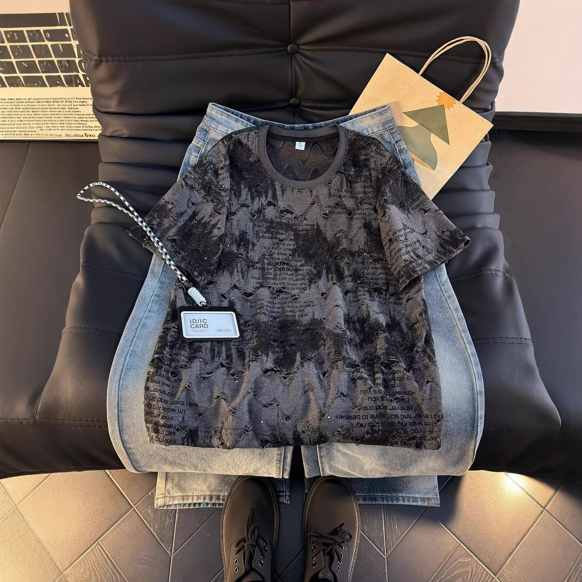 Designer T-shirt New Trendy Starry Tiedye Roundneck Shortsleeve Polo For Men Light Luxury Distressed Designer Hoodie Halfsleeve Base Shirt For Summer