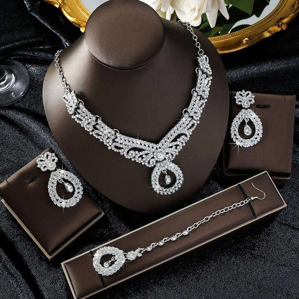 Ladies' retro palace style rhinestone jewelry set, elegant, light luxury style, high-end accessory Z260313