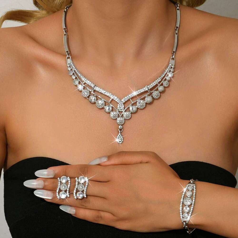 Cross border personalized popular necklace, earring, bracelet, luxury alloy three piece jewelry set, female factory direct sales Z260313