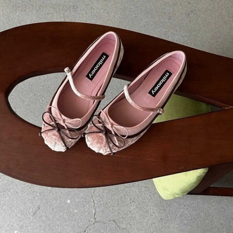 French Flat Bottomed Rotundity Toe Ballet Shoes Fashionable One-piece Belt Mary Jane Shoes Versatile for Women H260325