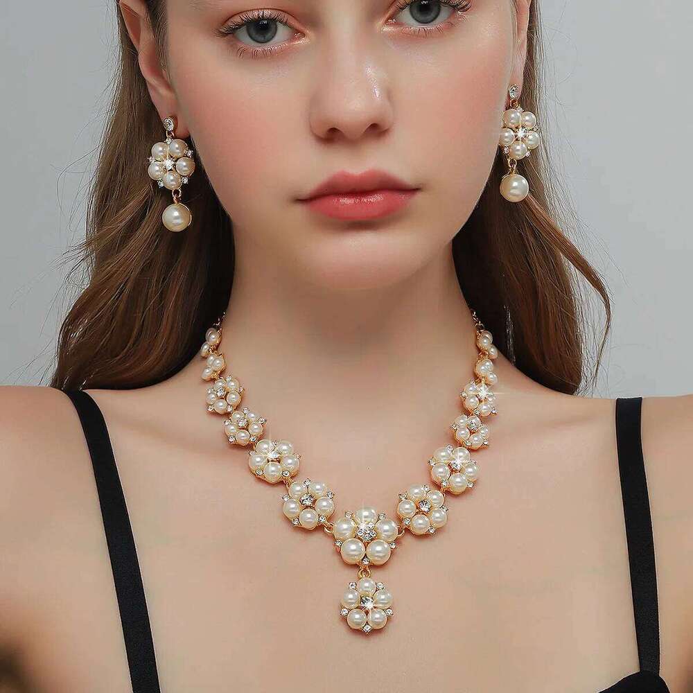 Retro Pearl Flower Necklace Earrings Set Women's Gold-Tone Cluster Jewelry for Wedding Bridal Party Evening Dress Accessory Gift Z260313