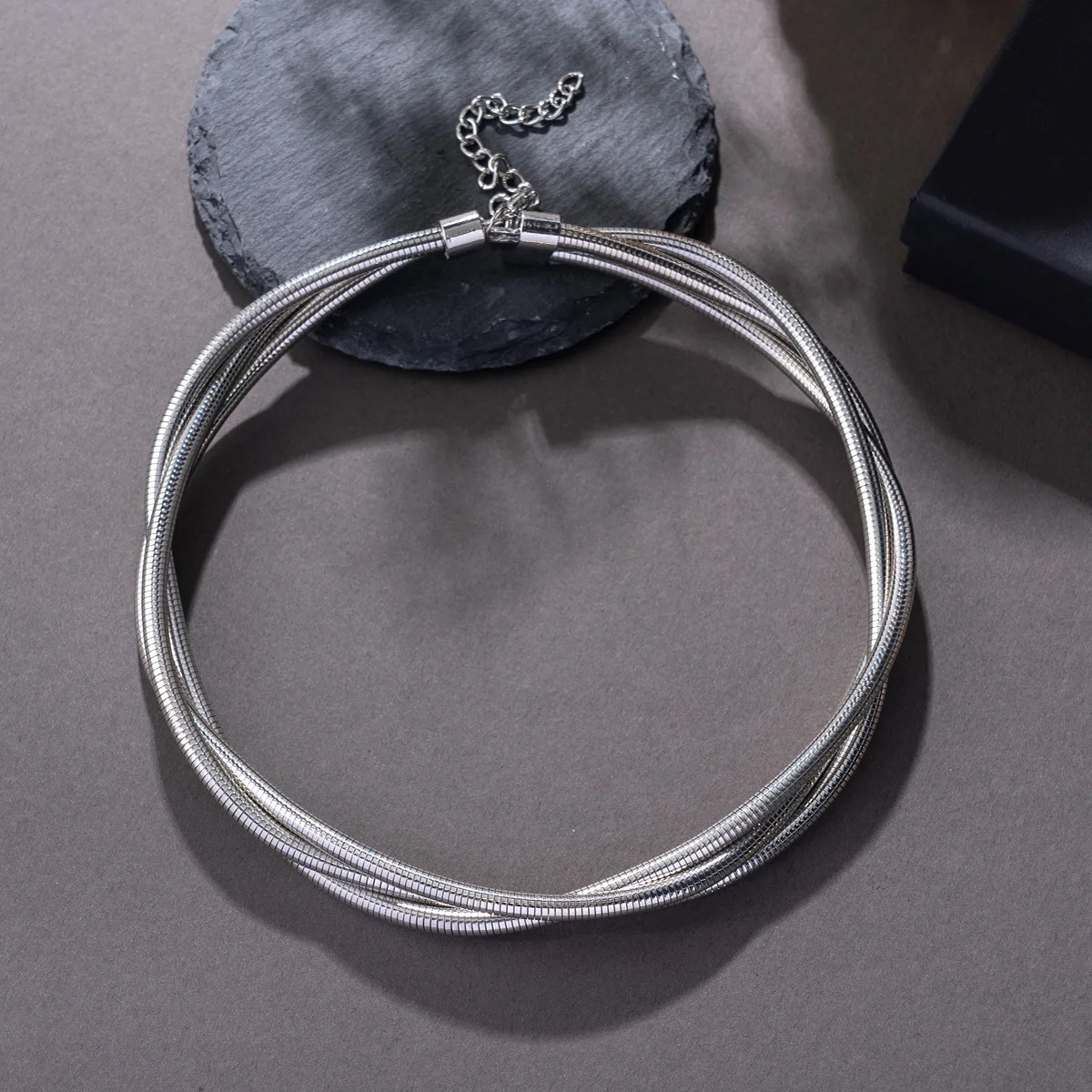 European and American exaggerated necklace personality snake bone multi-layer three line winding loop buckle punk metal necklace 260312