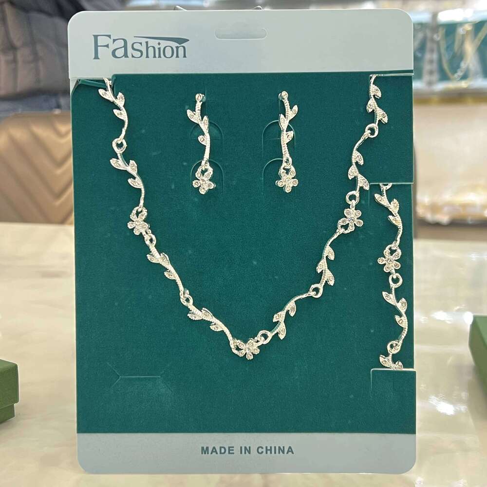 4PC Women's Fashion Necklace, Earrings, Bracelet, Jewelry Set with Design Sense Suitable for Wedding, Party, Festival Gifts Z260313