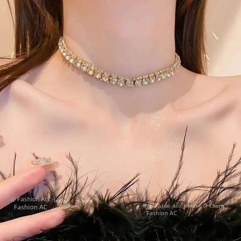 Fashionable Square Earrings Necklace Set Luxury Lightweight Clavicle Chain Personalized High-end Neckwear Women Shapepattern Z260313