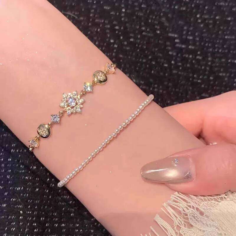 Luxury Zircon Snowflake Bracelets For Women Girls Exquisite Crystal Flower Adjustable Chain Bracelet Wedding Jewelry Gifts Z260313