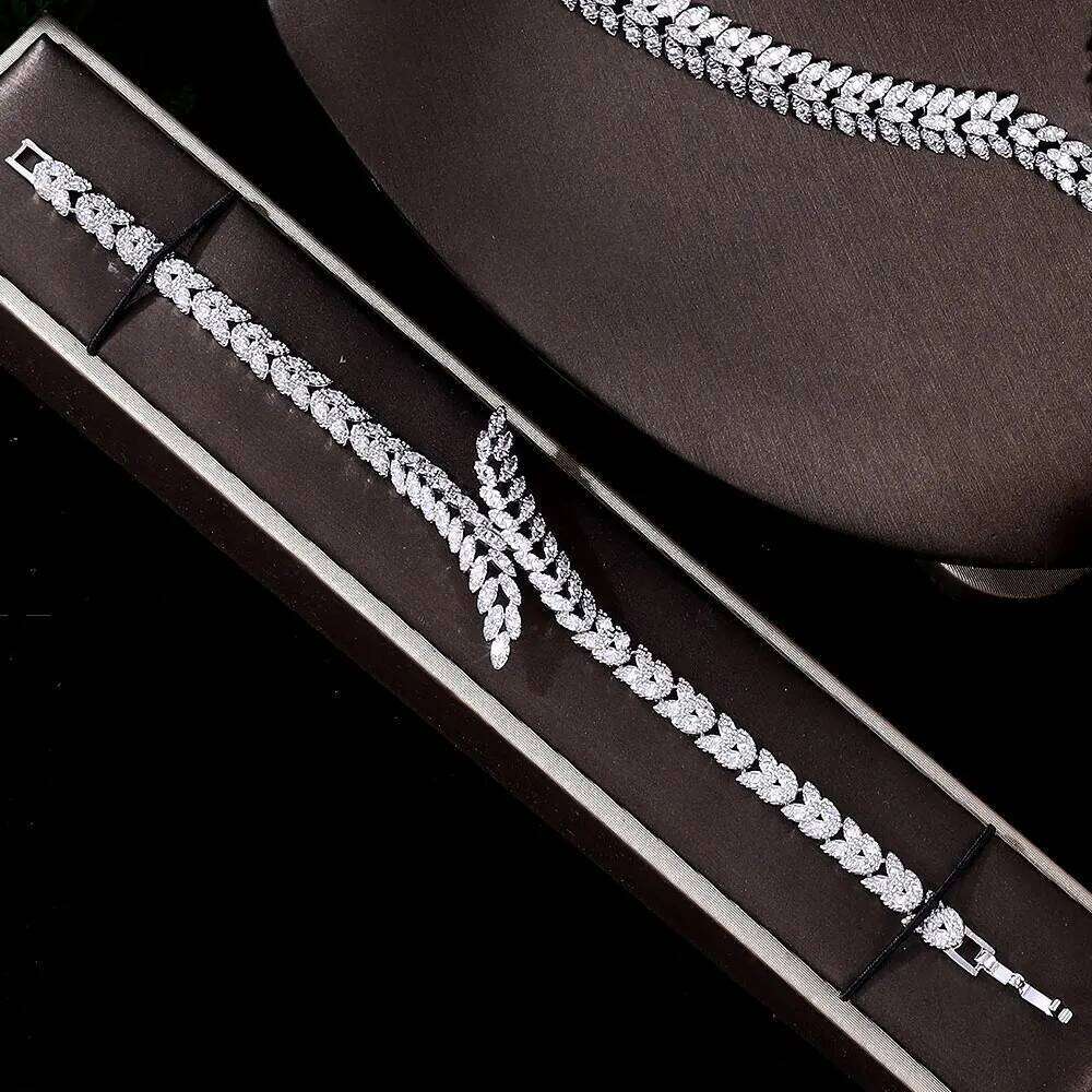 2023 New Hot 4 Piece Nigeria Bride Cubic zirconia Dubai Necklace Bracelet Earrings CZ Crystal Wedding Jewelry Set Z260313