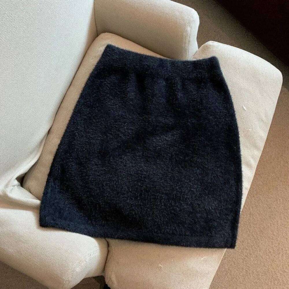 Furry Mini Lovely Skirts Women Gentle High Waist Soft Girlish Winter Warm All-match 3 Colors Temperament Korean Fashion Clothing Z260314