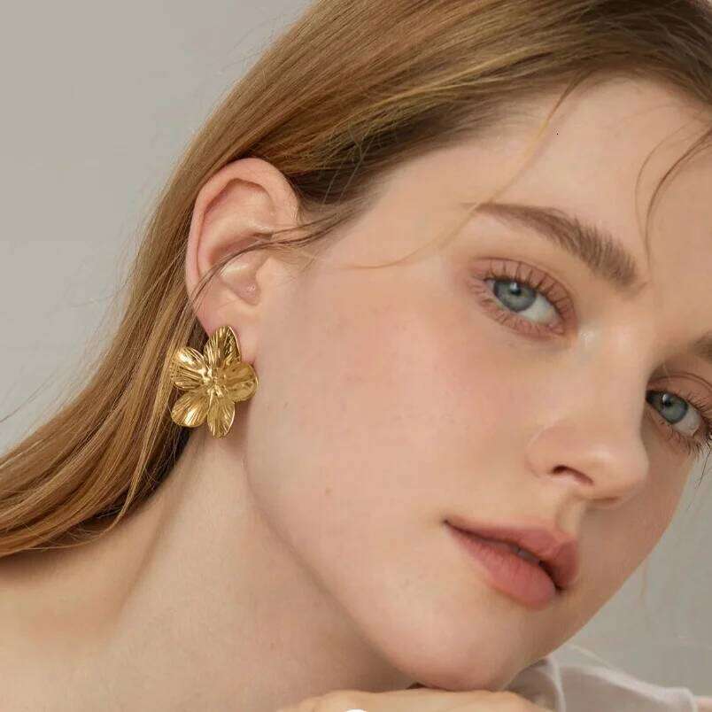 LUXUKISSKIDS 2PC Women's Fashion Trendy Stainless Steel Flower Earrings Necklace Set Gold-Plated Jewellry Party Dressing Gifts Z260313