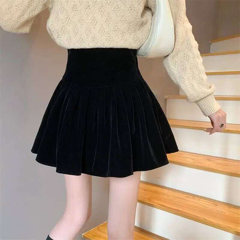 Autumn Winter Black Pleated for Women Velvet Cute A-line Mini Skirt Shorts Sweet Fashionable Korean Style Female Clothing Z260314