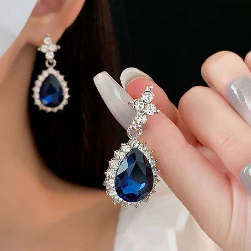 3 Pcs Bluey Square Rhinestone Water Drop Pendant Necklaces for Women Temperament Elegant Collarbone Chains Luxury Jewelry Sets Z260313