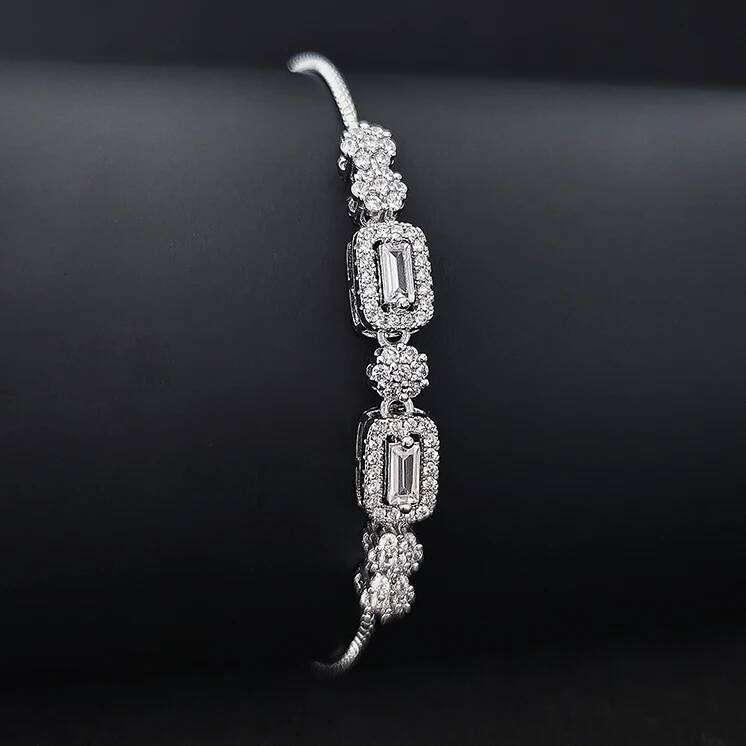 2024 New Arrival Fashion Silver Color Bracelet Bangle for Women Christmas Gift Jewelry Wholesale S026 Z260313