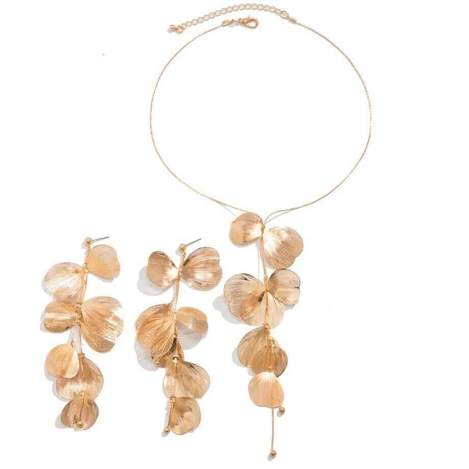 Elegant Ginkgo Leaf Pendant Earrings Necklace Set for Women Romantic Bridal Tassel Jewelry Party Accessory Z260313