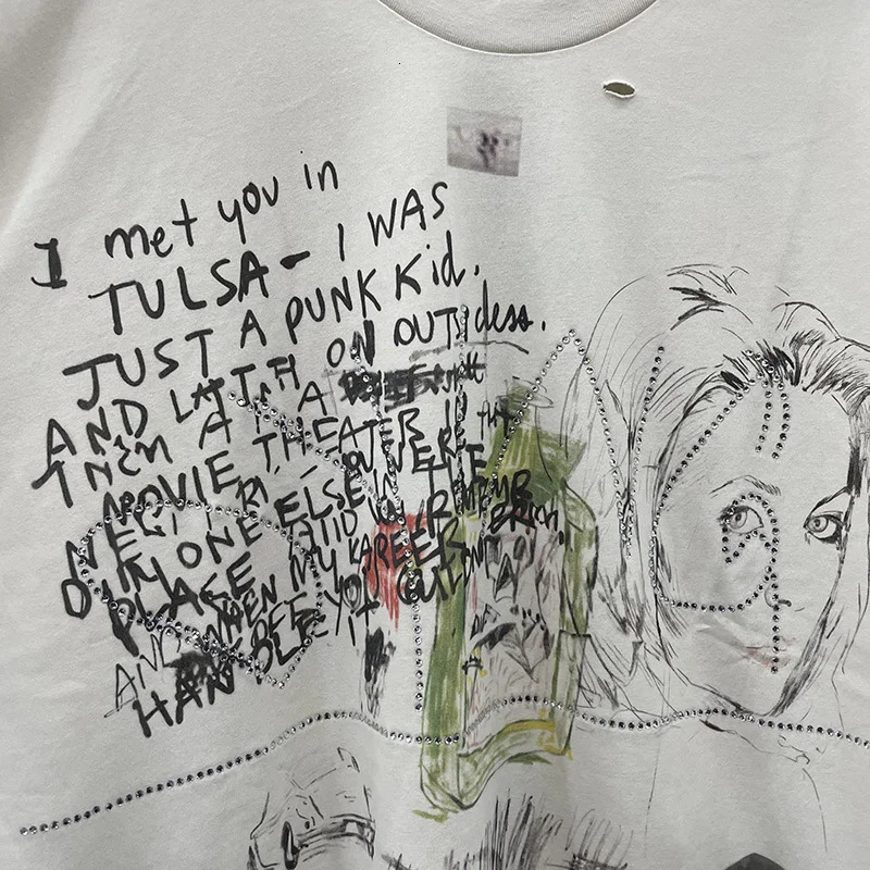 Summer High Street Flash Diamond Damaged Hole T-Shirt Tee Men Women 100 Cotton Letters Character Graffiti Paly T Shirt Tags 260310