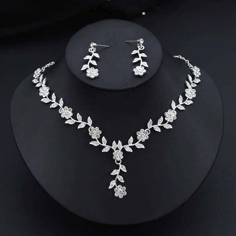 Fashion Pendants Earrings Sets for Women Flower Jewelry Bridal Wedding Choker Necklace Set Accessories Z260313