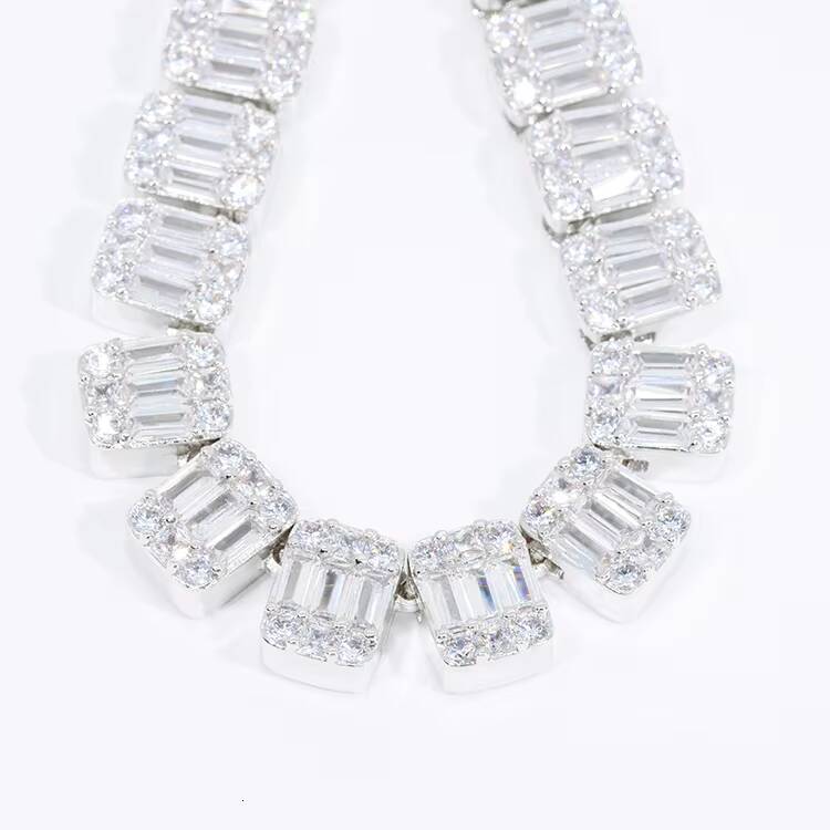 Fashion Design 925 Silver 8mm Wide GRA Baguettes Moissanite Diamond Iced Out Necklace Cuban Link Chain for Hiphop Rapper Life