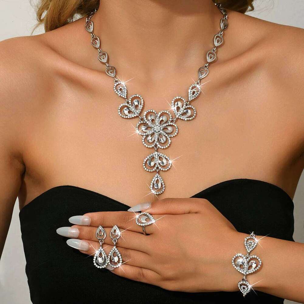 European American new jewelry, original and innovative foreign trade, flower with diamonds, four piece set for women Z260313