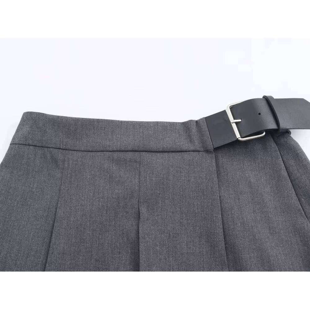 ETJ 2025 women's new fashion all match hot girls wear wide pleats detail belt decoration mini short skirt pants Z260314