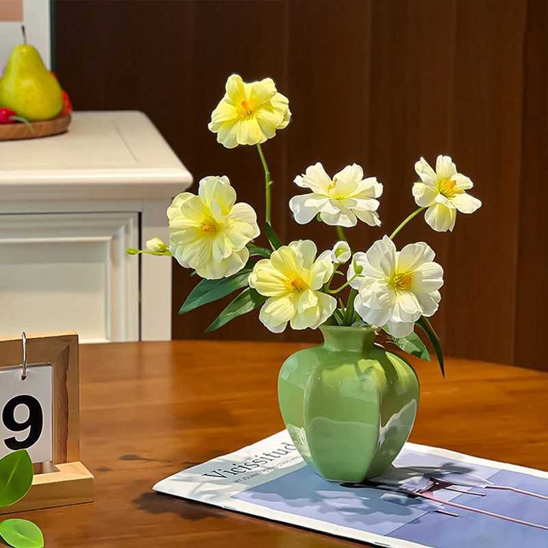 INS Ceramic Vase Aesthetic Flowerpot Nordic Plant Pot Desktop Bouquet Vases White Flower Bottle Wedding Home Desktop Decor Y260314
