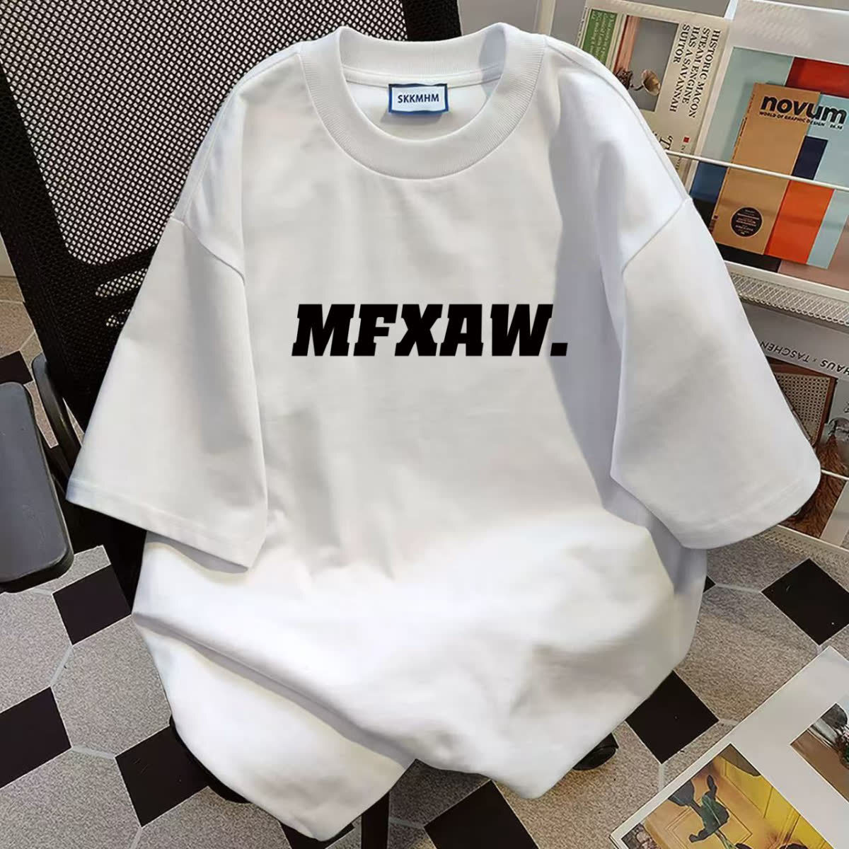 Summer New Casual Niche Designer Hoodie Design Shortsleeve Top For Men Designer T-shirt Polo Highend Letter Print Shortsleeve