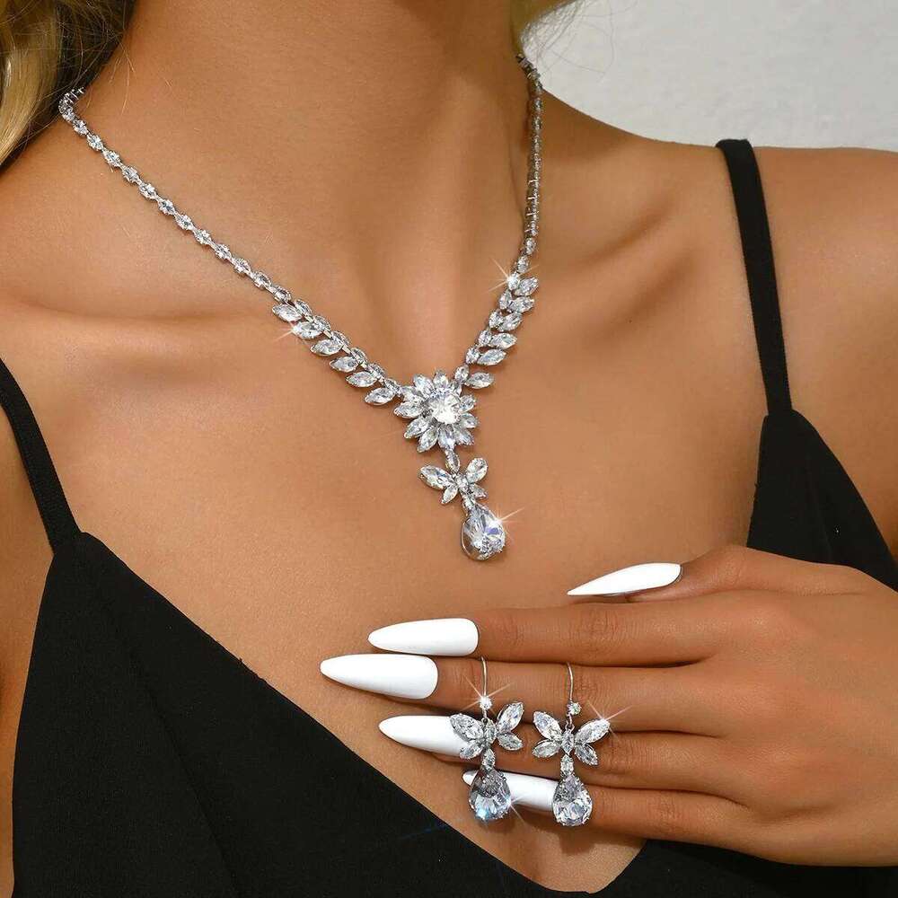Women's Fashion Zircon Flower Water Drop Set with Light Luxury Design and High Grade Jewelry Z260313