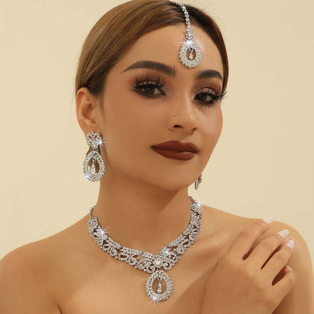 Ladies' retro palace style rhinestone jewelry set, elegant, light luxury style, high-end accessory Z260313