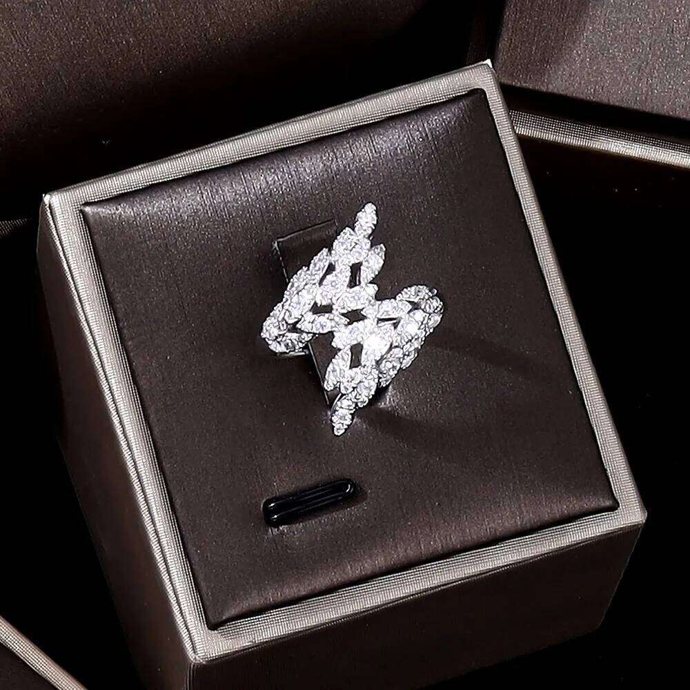 2023 New Hot 4 Piece Nigeria Bride Cubic zirconia Dubai Necklace Bracelet Earrings CZ Crystal Wedding Jewelry Set Z260313