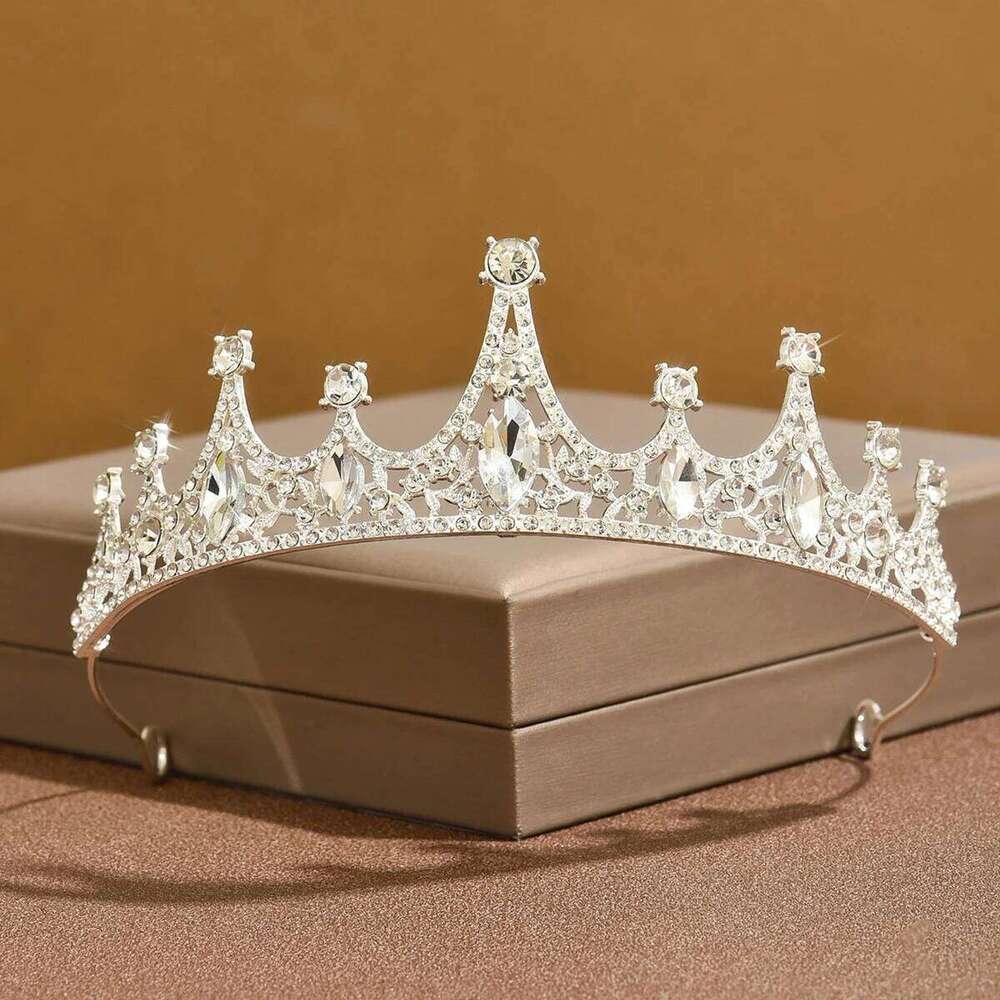 Ladies' fashionable, simple, light luxury style, crown necklace, earrings, jewelry set, wedding party, holiday gift Z260313