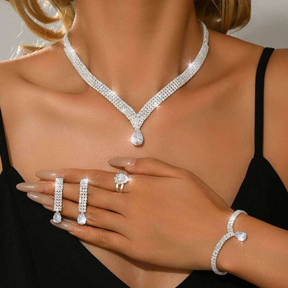 Brilliant high-quality Korean retro elegant necklace, earrings, bracelet, ring, four piece set accessories Z260313