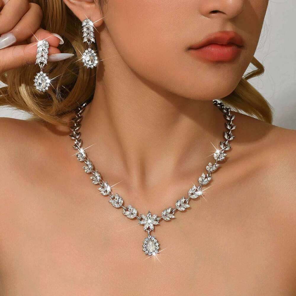 European and American versatile bride earrings necklace two-piece set full of diamond droplet jewelry wedding dress accessories Z260313