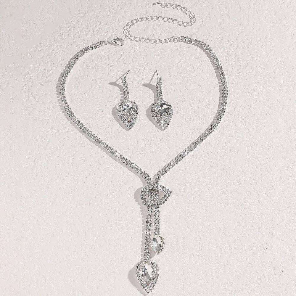 Women's fashionable trendy design, water droplet fringe set, light luxury style, shiny and sparkling jewelry Z260313