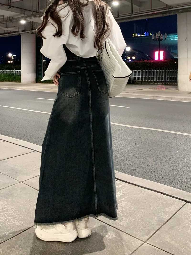 Elegant Hong Kong Style High Waist Raw Hem Denim Skirt Fashion Vintage A-Line Midi Indie Design Comfortable Long Denim Skirt M260314