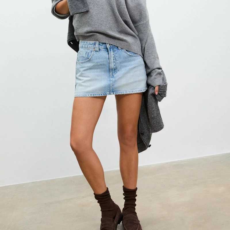 Combhasaki Womens Y2k Vintage Retro Denim Mini Skorts with Pockets Casual Stylish Button Mid Rise A-Line Jean Skirts for Summer M260314