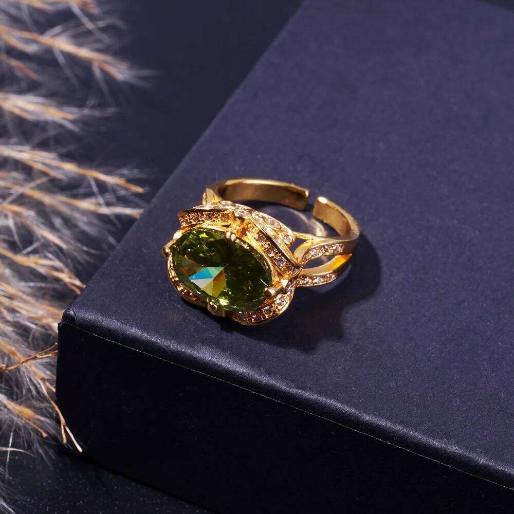 Elegant Sparkling Necklace Bracelet Ring And Earrings In Retro Olive Green Zirconia 18K Gold-Plated Jewelry Set Z260313