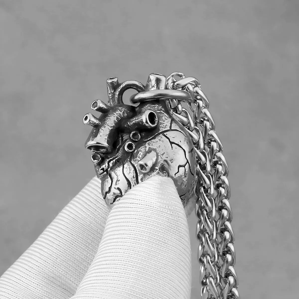 Fashion Minimalist Heart Necklace Men Women Punk Hip Hop Pendant Necklace Vintage Charm Stainless Steel Jewelry 260312