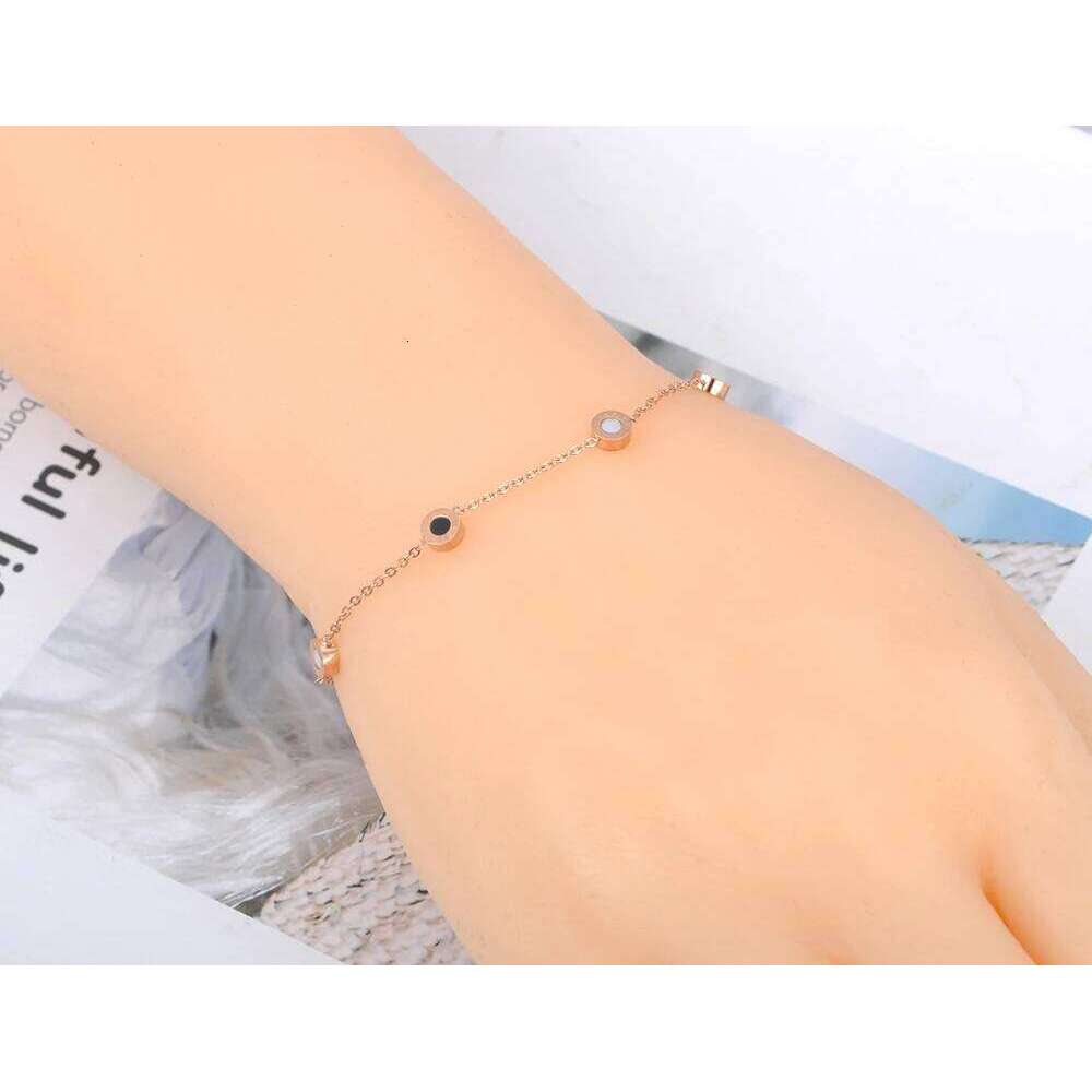 Lokaer Stainless Steel Bohemia Shell & Acrylic Chain Link Bracelets For Women Girls Trendy Roman Numerals Charm Bracelet B20027 Z260313