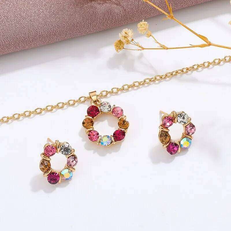3pcs Gold Necklace Earrings Set Ladies Celebrity Simple Fashion Style Exquisite Stained Glass Diamond Circle Shape Jewelry Z260313
