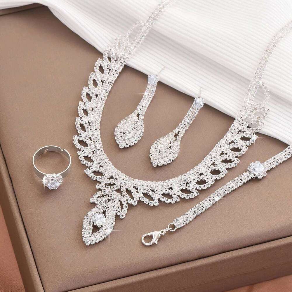 Fashionable sparkling rhinestone palace style women's suit, elegant and luxurious design, high-end accessory Z260313