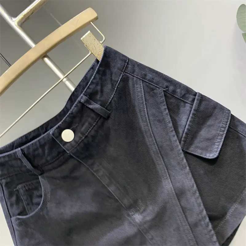 Retro American Korean Style Denim Shorts Womens Tight Fit Summer Design Pocket Elastic Slimming Skirt Pants High Waist M260314