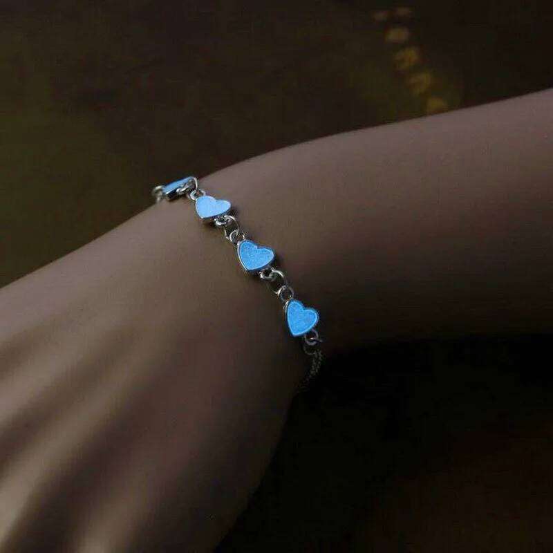 New Romantic Luminous Love Heart Stars for Woman Glow In The Dark Charm Bracelet Girl Party Personality Jewelry Gifts Z260313
